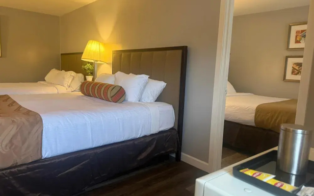 Naval Suites By FairBridge