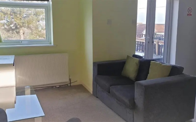 Swindon Old Town Duplex - Entercloud9sa