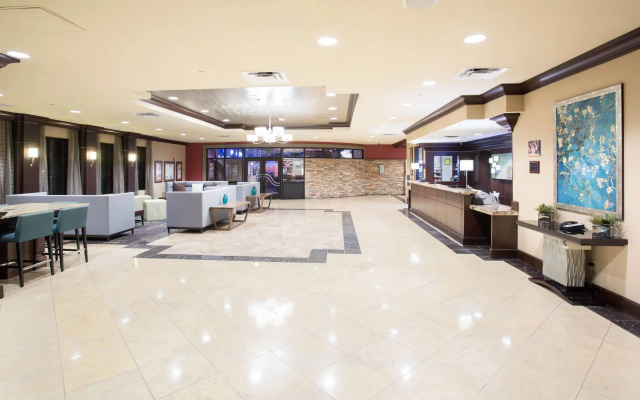 Wyndham Grand Executive Center Little Rock Airport