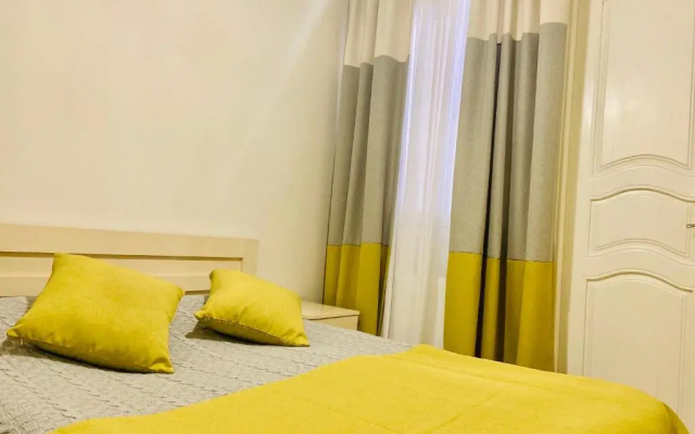 Apartment With Yard In Old Tbilisi