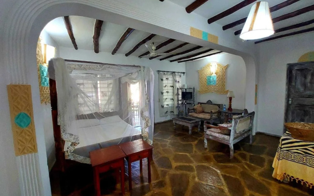 Marine Holiday House- Bed & Breakfast