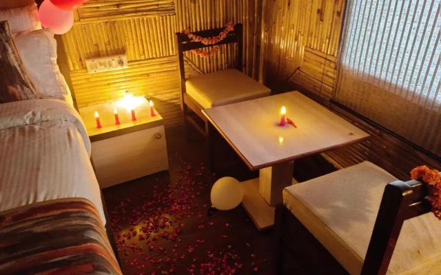 Hotel Bamboo Castle