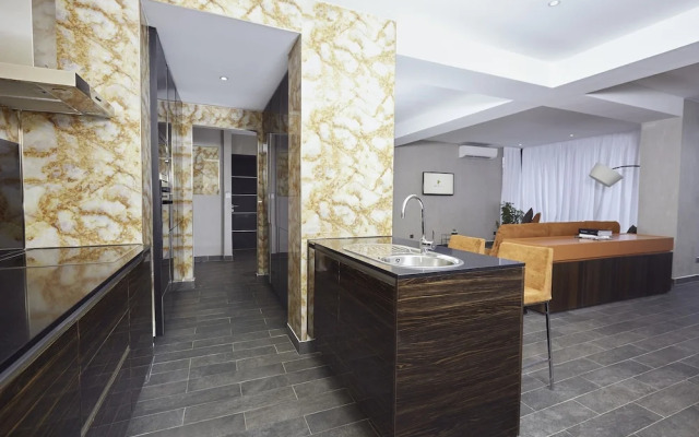 Bel Air Crest Hotel & Suites
