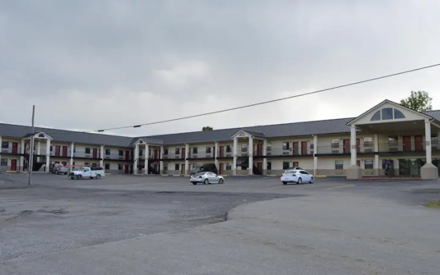 Hiway Inn Express of Kiowa