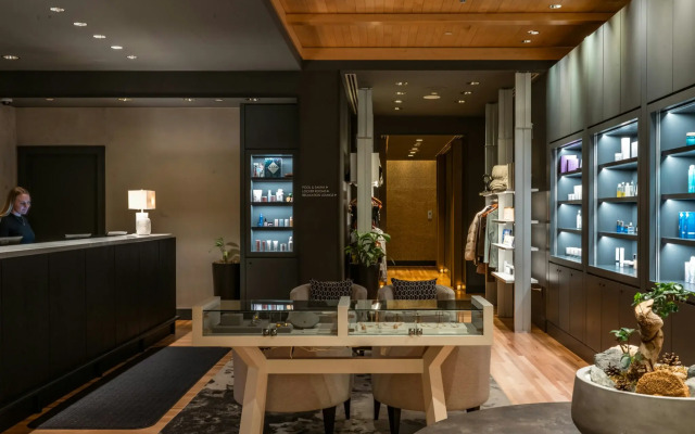Four Seasons Resort Whistler