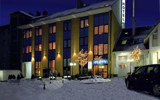 Отель Kalvaria Венгрия, Дьёр - отзывы, цены и фото номеров - забронировать отель Kalvaria онлайн вид на фасад