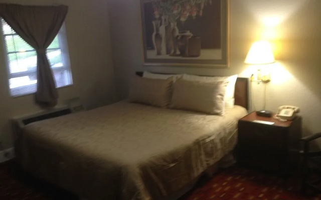 Hearth & Home Inn