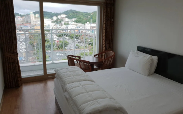 Hawaii Hotel