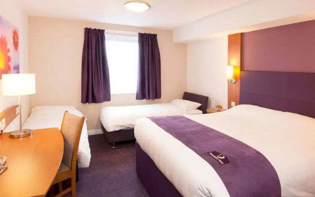 Premier Inn Rotherham East - M18/M1