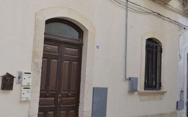 Отель Pasubio Home Sicily Сиракуза вид на фасад