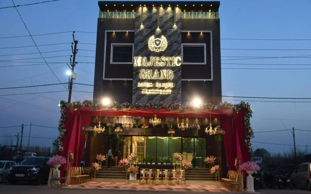 Hotel Majestic Grand By MNG Rooms
