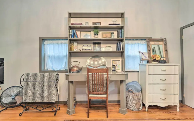 Pet-friendly Loft Vacation Rental w/ Fire Pit!