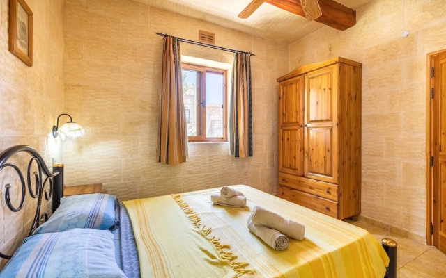 Villa Ta Debora Sleeps 7 With Pool