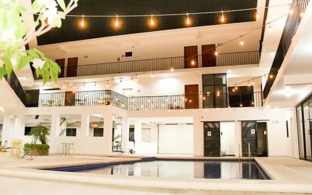 Acacia Hotel