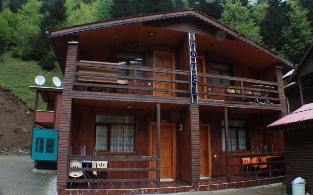 Uzungol Motel Турция, Узунгёль - отзывы, цены и фото номеров - забронировать отель Uzungol Motel онлайн вид на фасад