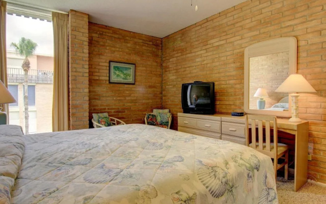 Channelview 204