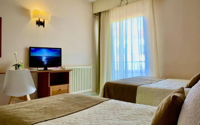 Hotel Llansola