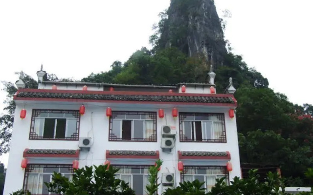 The Yangshuo Moon Resort