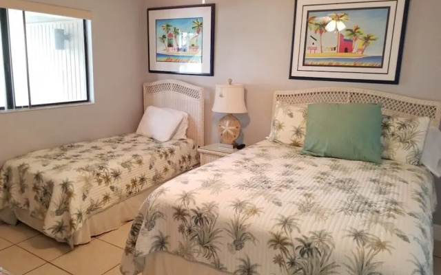 Hibiscus B203 2 Bedroom Condo