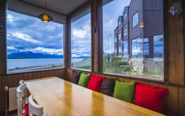 Weskar Patagonian Lodge