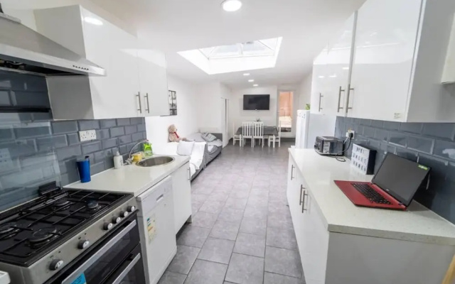 Studio Close to Selly Oak Train Station