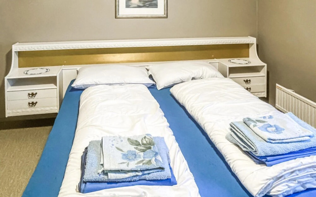 Beautiful Home in Repvåg With Wifi and 3 Bedrooms