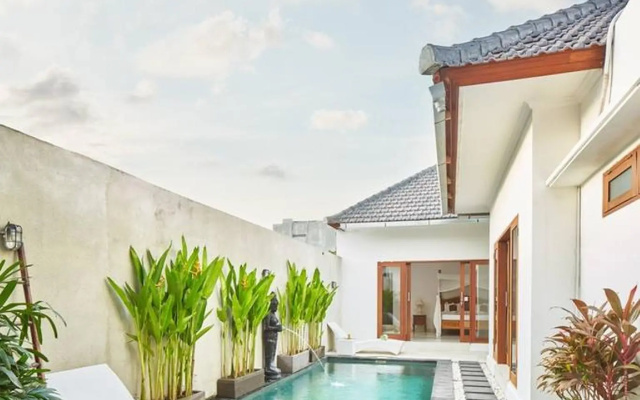 1BR Private villa seminyak,20mint walk 2 the beach