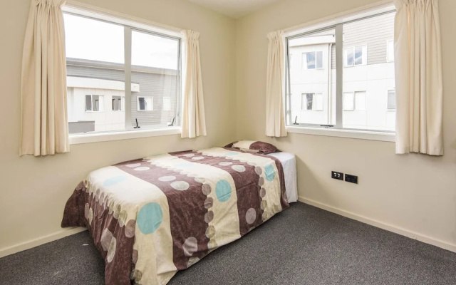 Campus Summer Stays - Akoranga Village