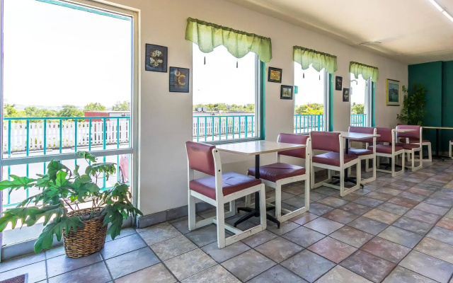 Rodeway Inn