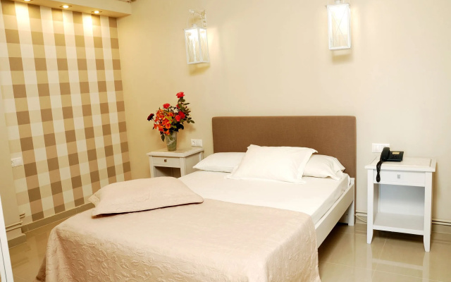 Ariadnes Holiday Accommodation I