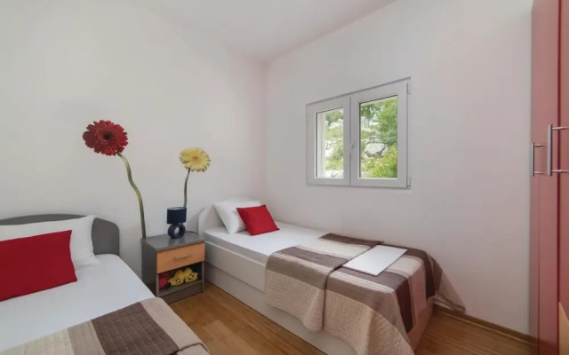 Amazing Home in Ploce With Wifi and 2 Bedrooms