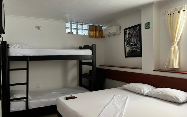 Apartamentos Freddy's Tours