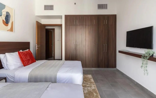 Frank Porter - JAM Marina Residence