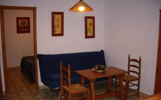 Apartamentos y Estudios Casa de la Hoya