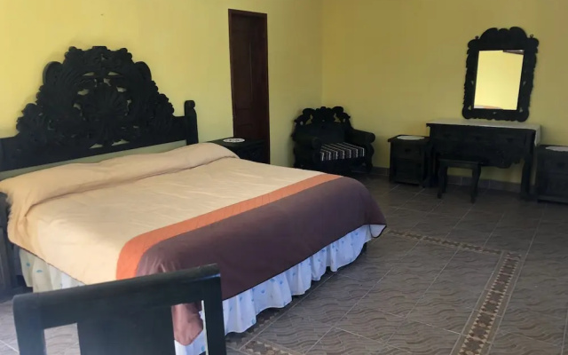 Hotel Ricardos