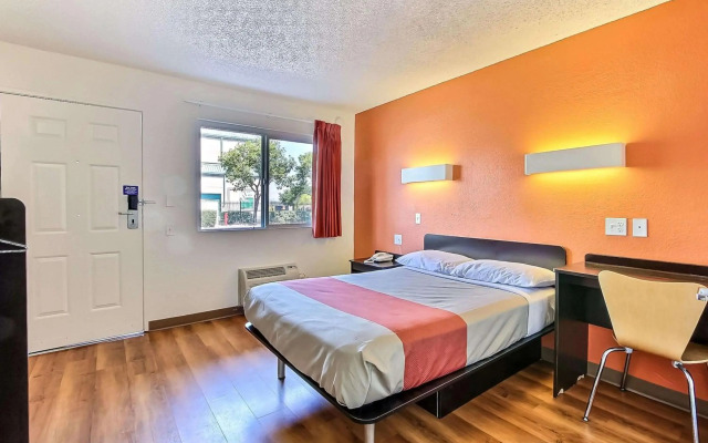 Motel 6 Campbell, CA - San Jose