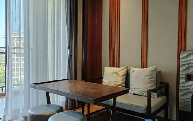 Zhongzhou Military-themed Homestay