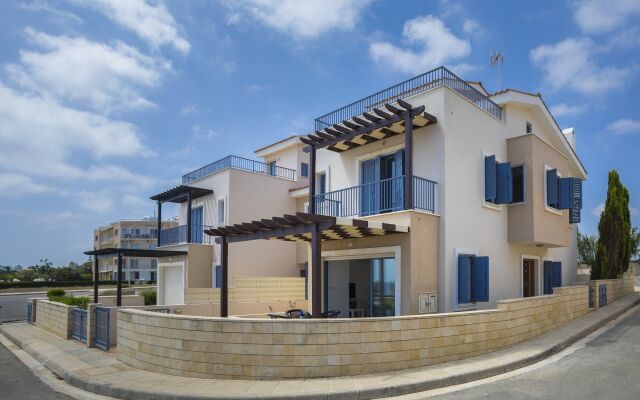 Отель Protaras Villa Protamare вид на фасад