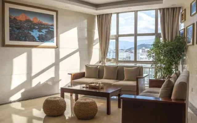 Balagezong Hotel