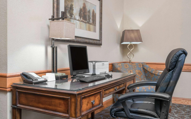 AmericInn by Wyndham Fort Dodge