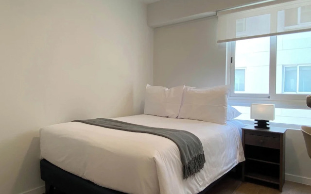 w Marvelous 2BR w Balcony in Miraflores