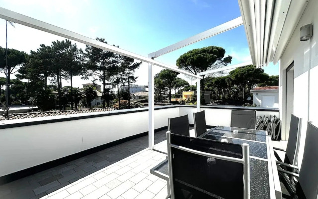Modern Family Flat With a Terrace
