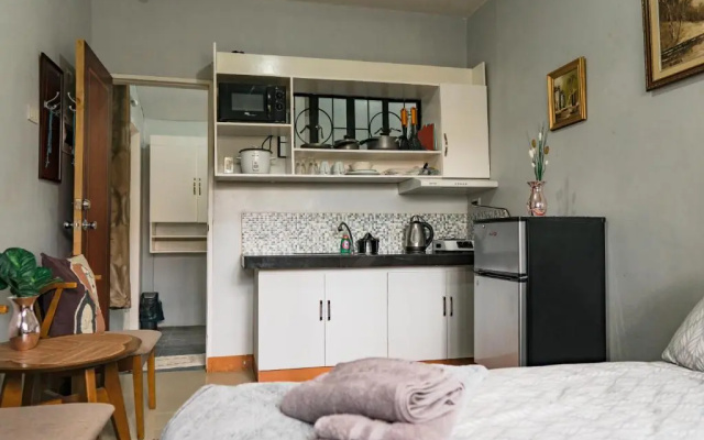 Apartment near Malls