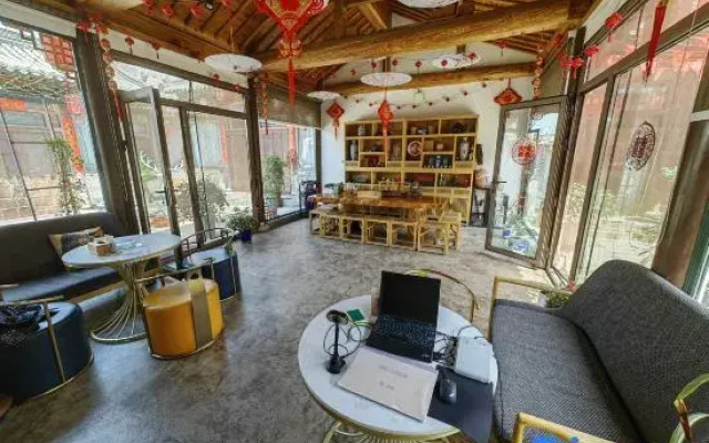 Jianyi Homestay Chinese Siheyuan (Datong Ancient City Gulou)