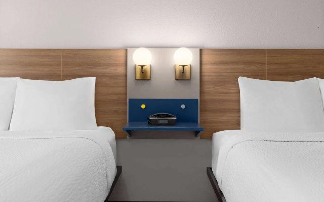 Microtel Inn & Suites by Wyndham Tracy