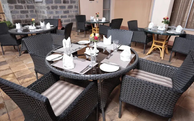 Sakinas Luxury Suites