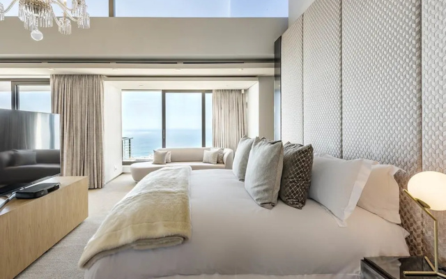 Moondance Villa & Suites