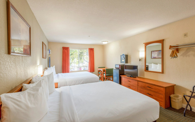 Hotel Avenida, San Clemente Beach
