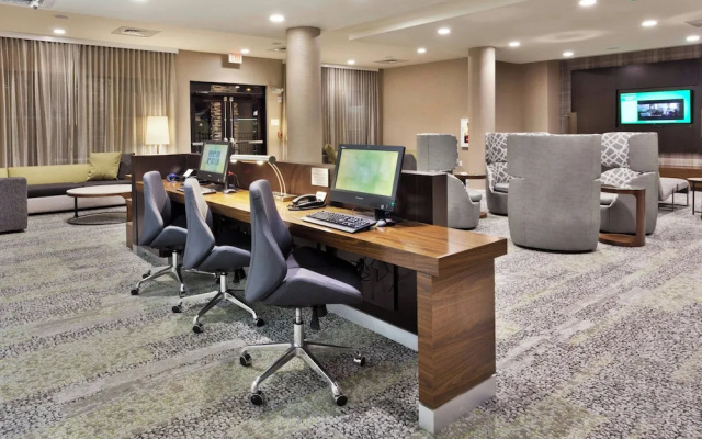 Courtyard By Marriott Fresno Downtown