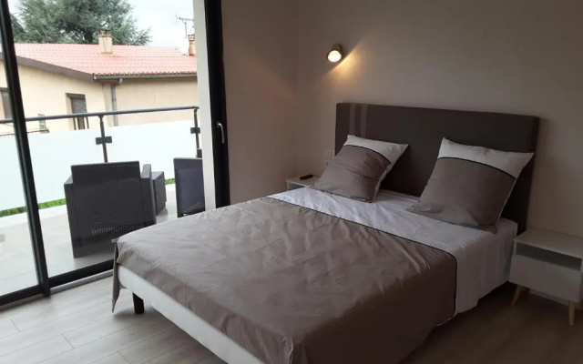 Villa'vi Lyon Est Chambres d'Hôtes